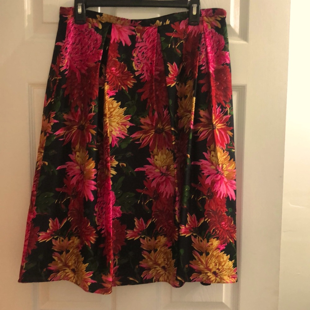 Talbots Fall Floral 100% Silk Skirt Women’s Size 14 NWT